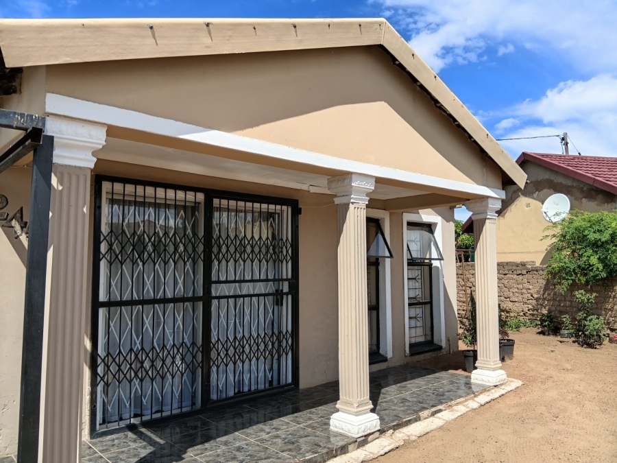 3 Bedroom Property for Sale in Lethlabile North West